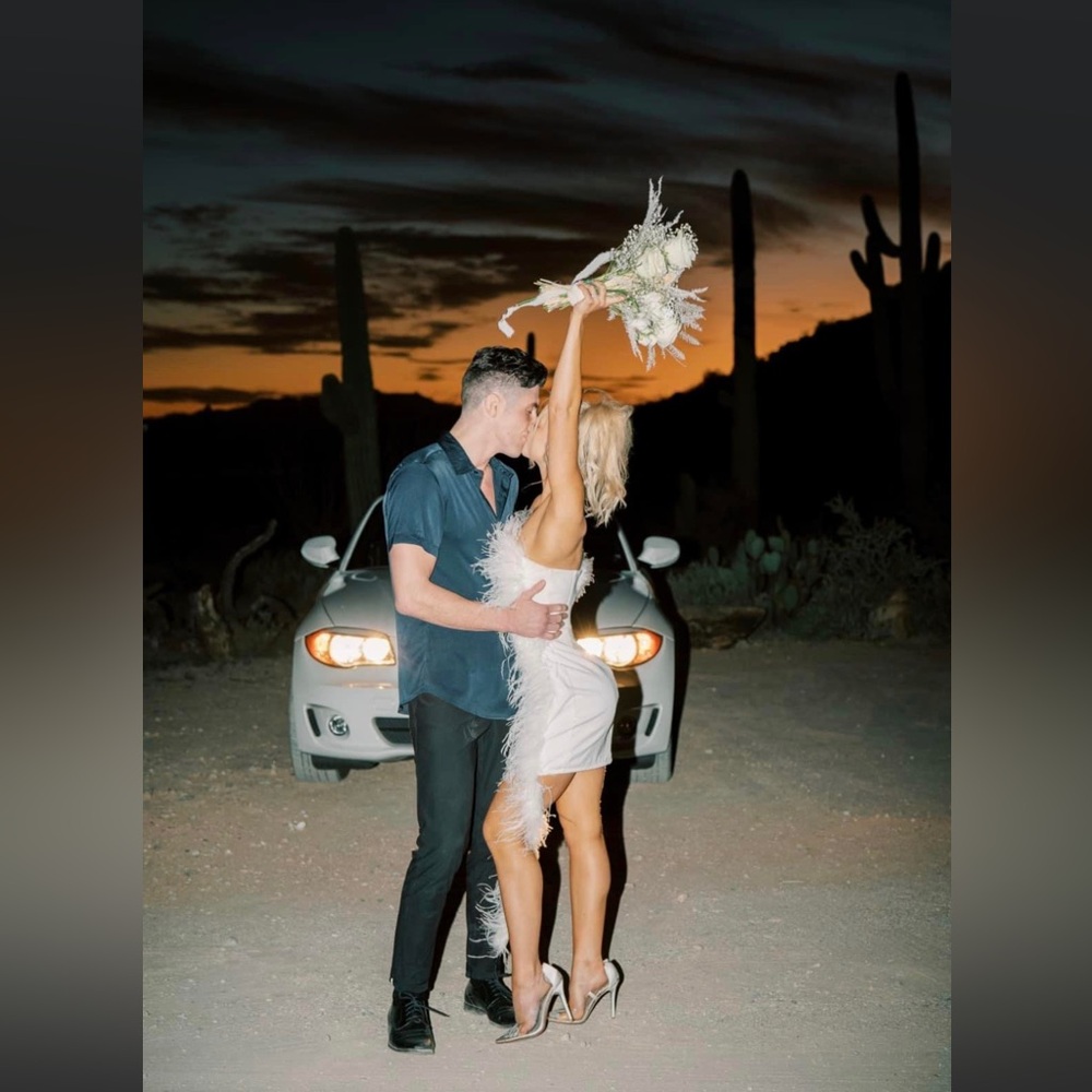 London L white feather dress